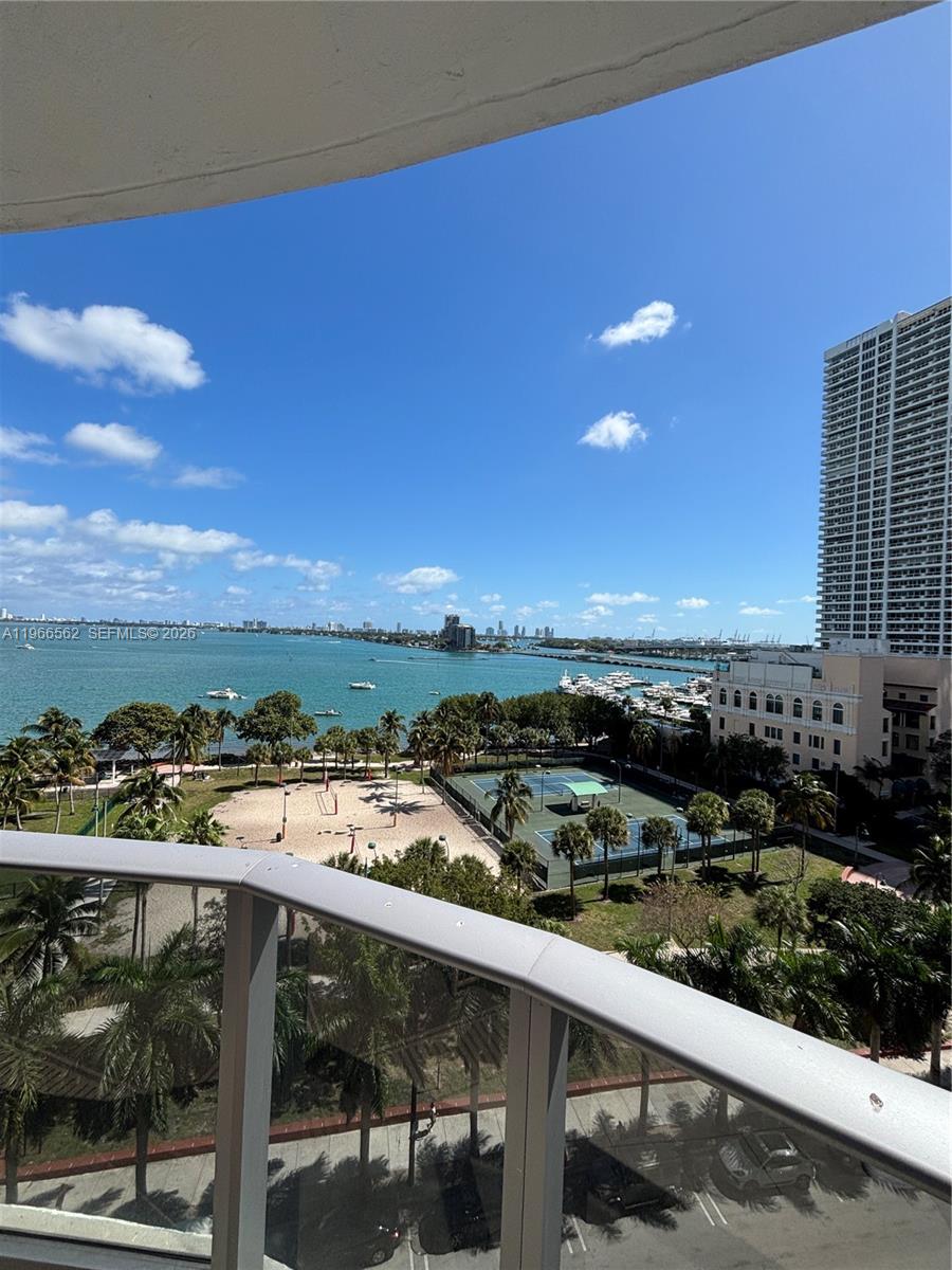 488 NE 18th St #802, Miami FL 33132