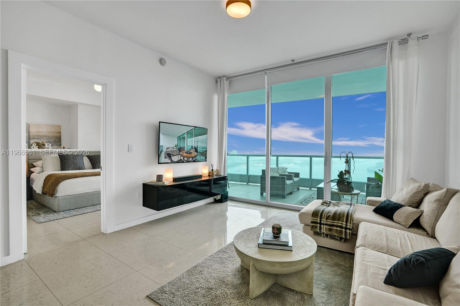 900 Biscayne Blvd #2907, Miami FL 33132