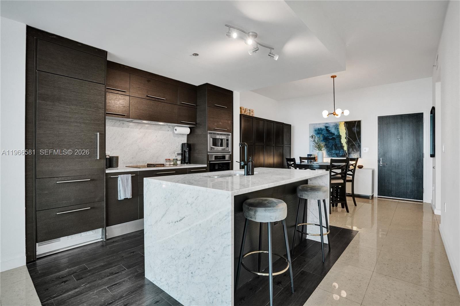 900 Biscayne Blvd #2907, Miami FL 33132