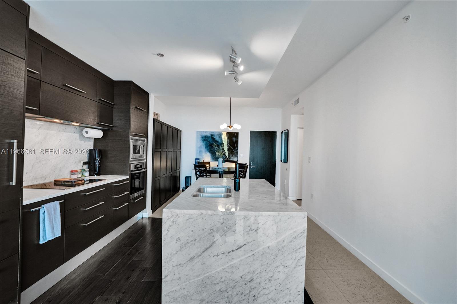 900 Biscayne Blvd #2907, Miami FL 33132