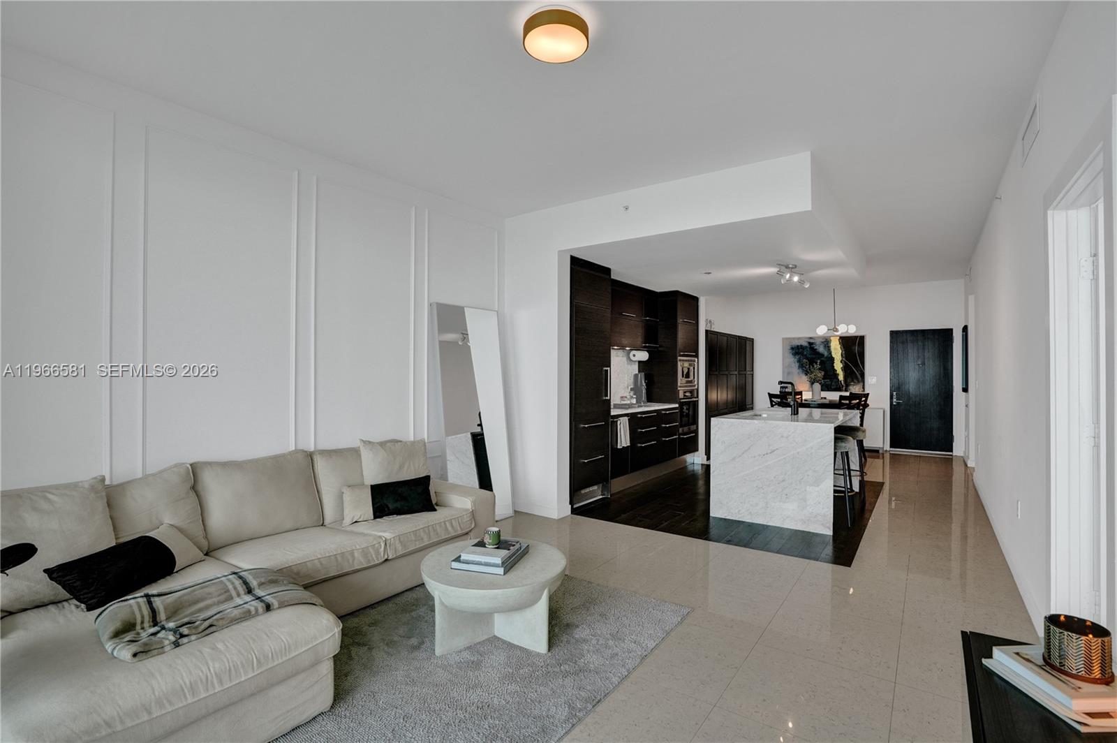 900 Biscayne Blvd #2907, Miami FL 33132
