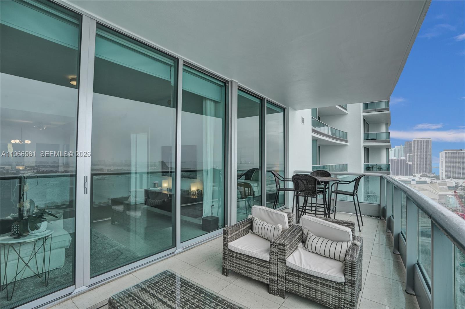 900 Biscayne Blvd #2907, Miami FL 33132