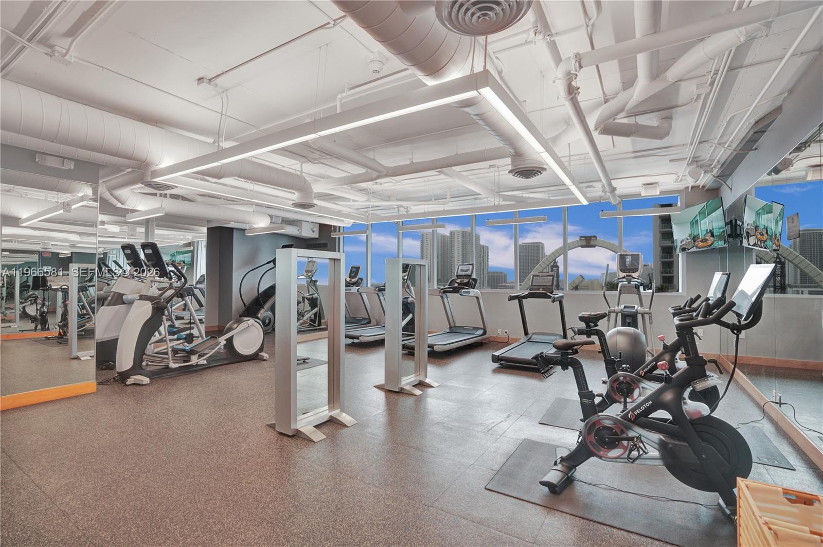900 Biscayne Blvd #2907, Miami FL 33132