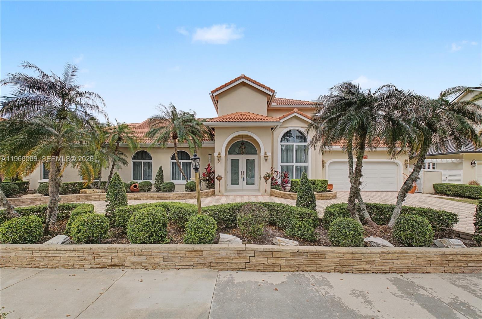 8305 NW 157th Ter, Miami Lakes FL 33016