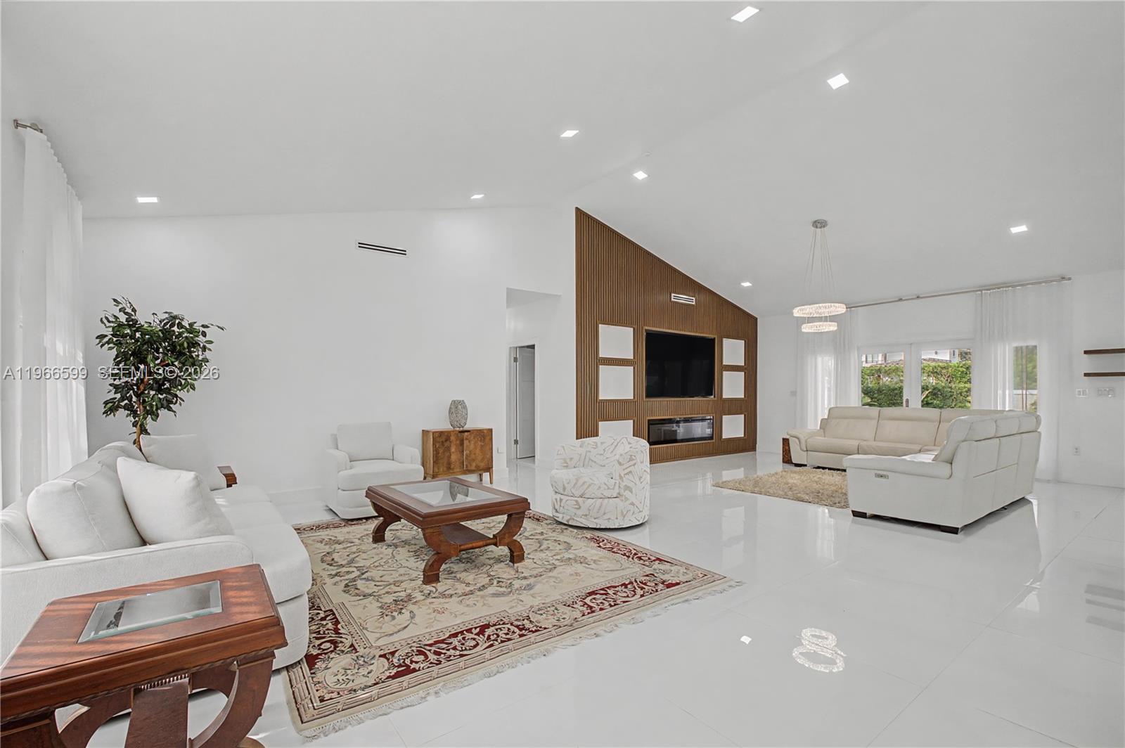 8305 NW 157th Ter, Miami Lakes FL 33016