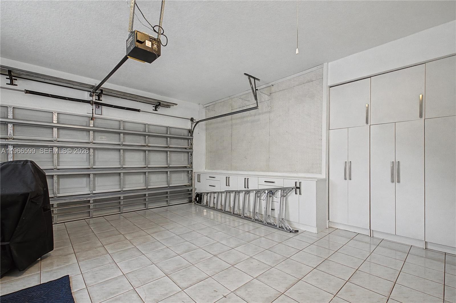 8305 NW 157th Ter, Miami Lakes FL 33016