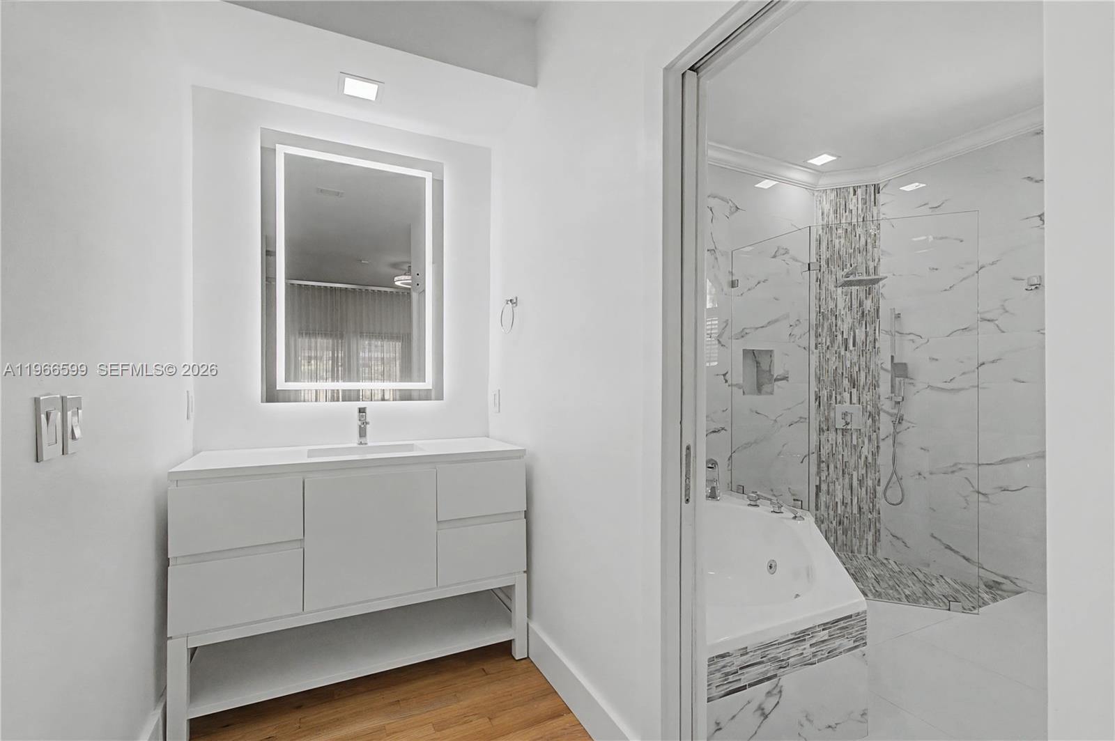 8305 NW 157th Ter, Miami Lakes FL 33016