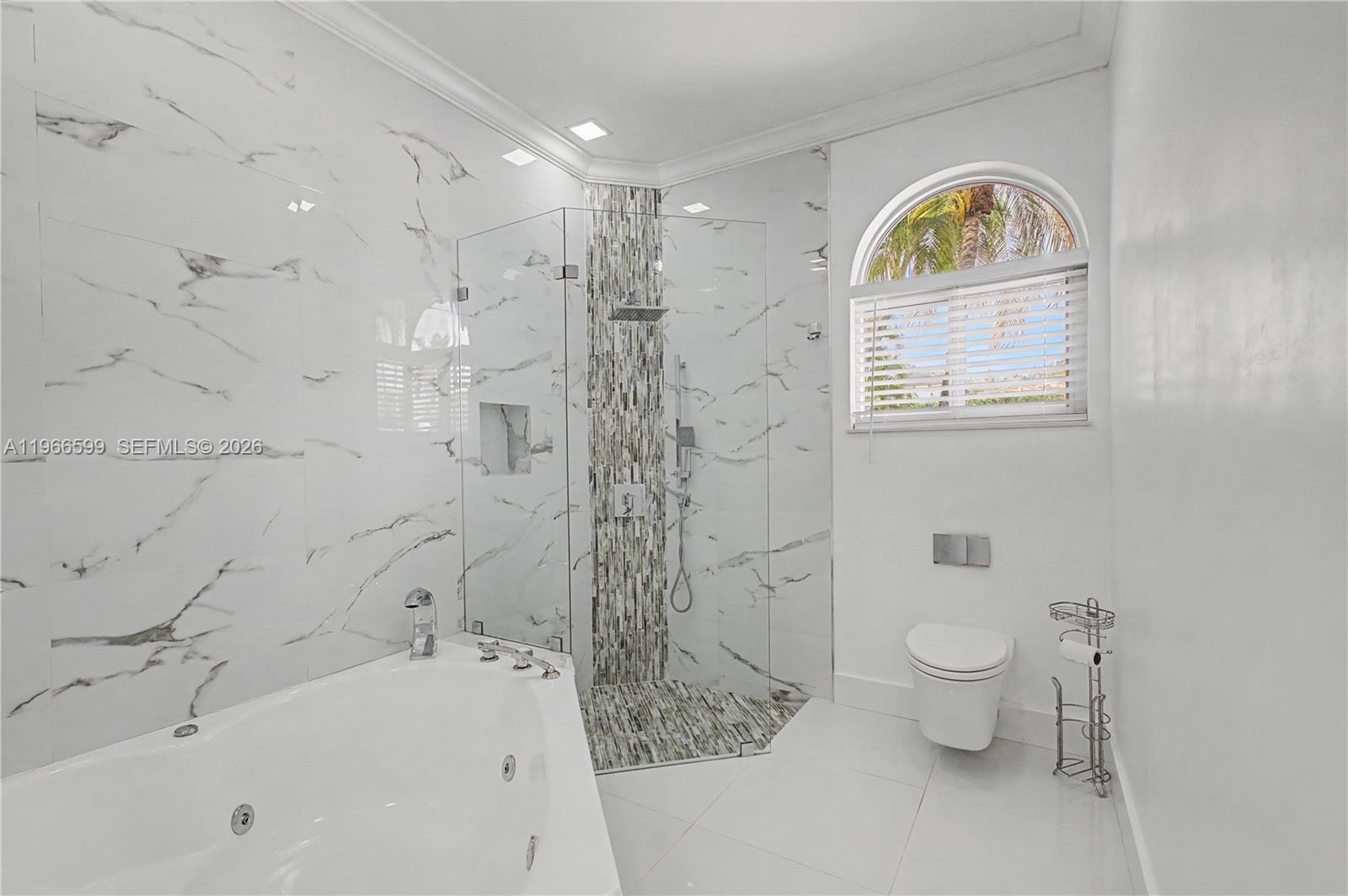 8305 NW 157th Ter, Miami Lakes FL 33016