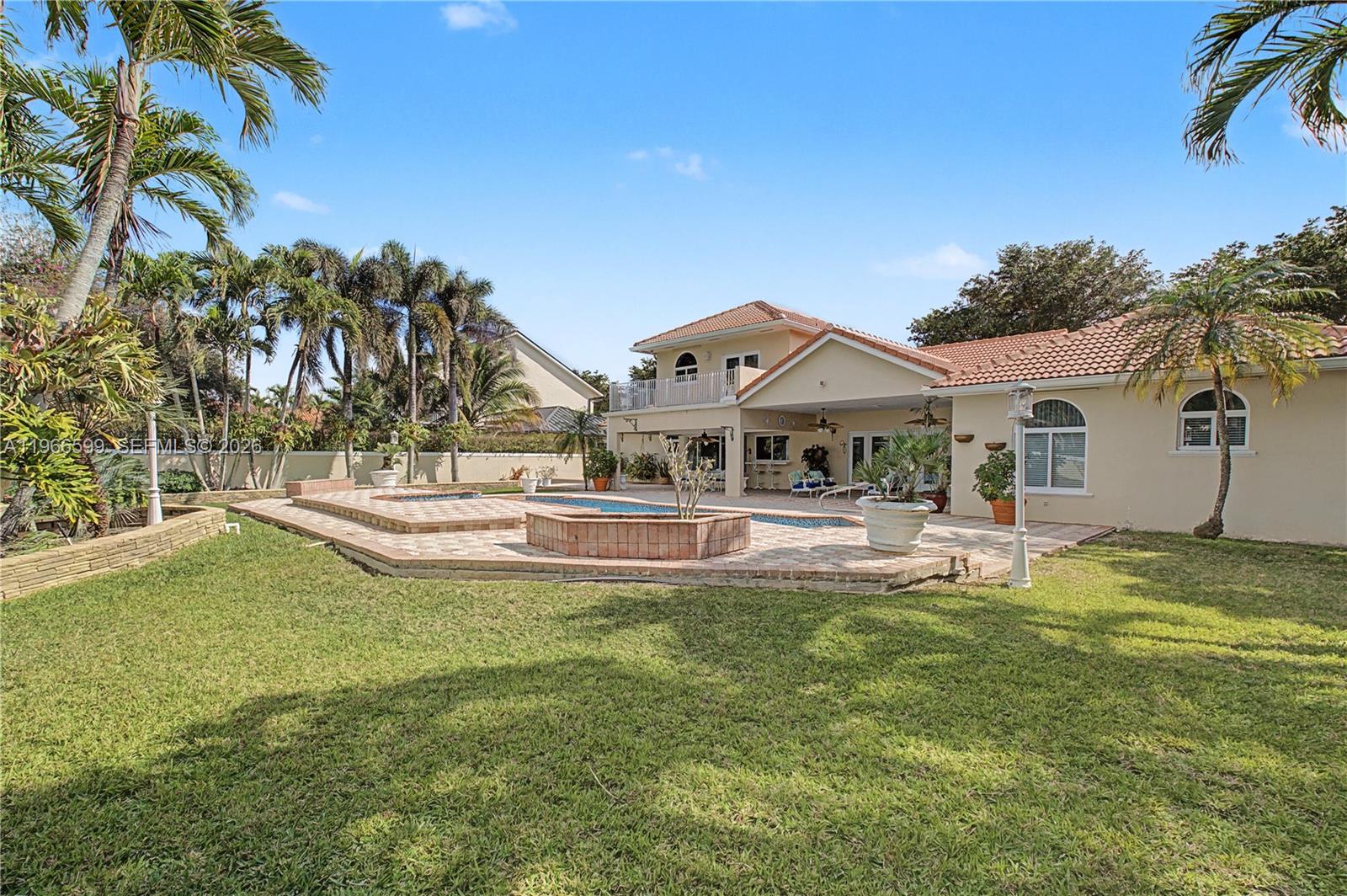 8305 NW 157th Ter, Miami Lakes FL 33016