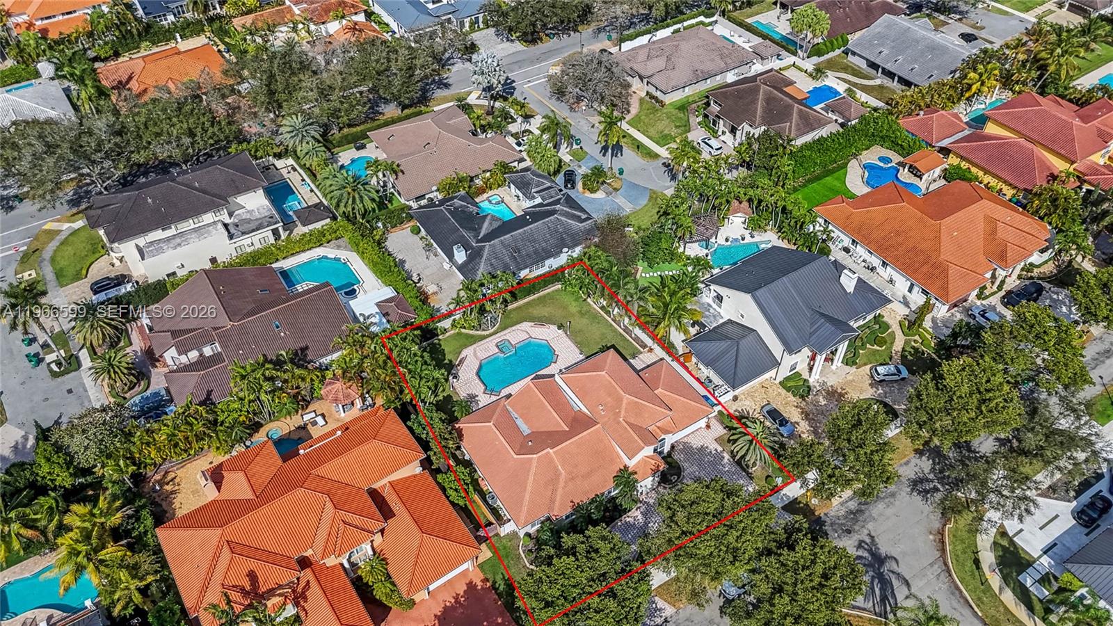 8305 NW 157th Ter, Miami Lakes FL 33016
