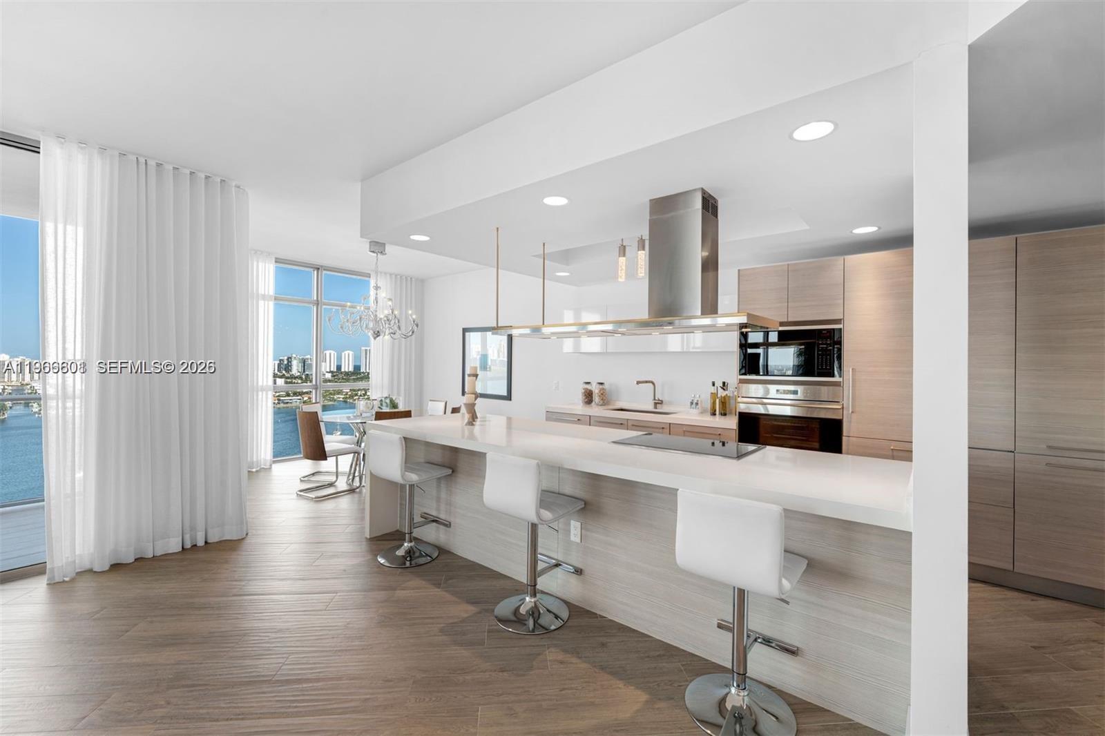 17301 Biscayne Blvd #2110, North Miami Beach FL 33160