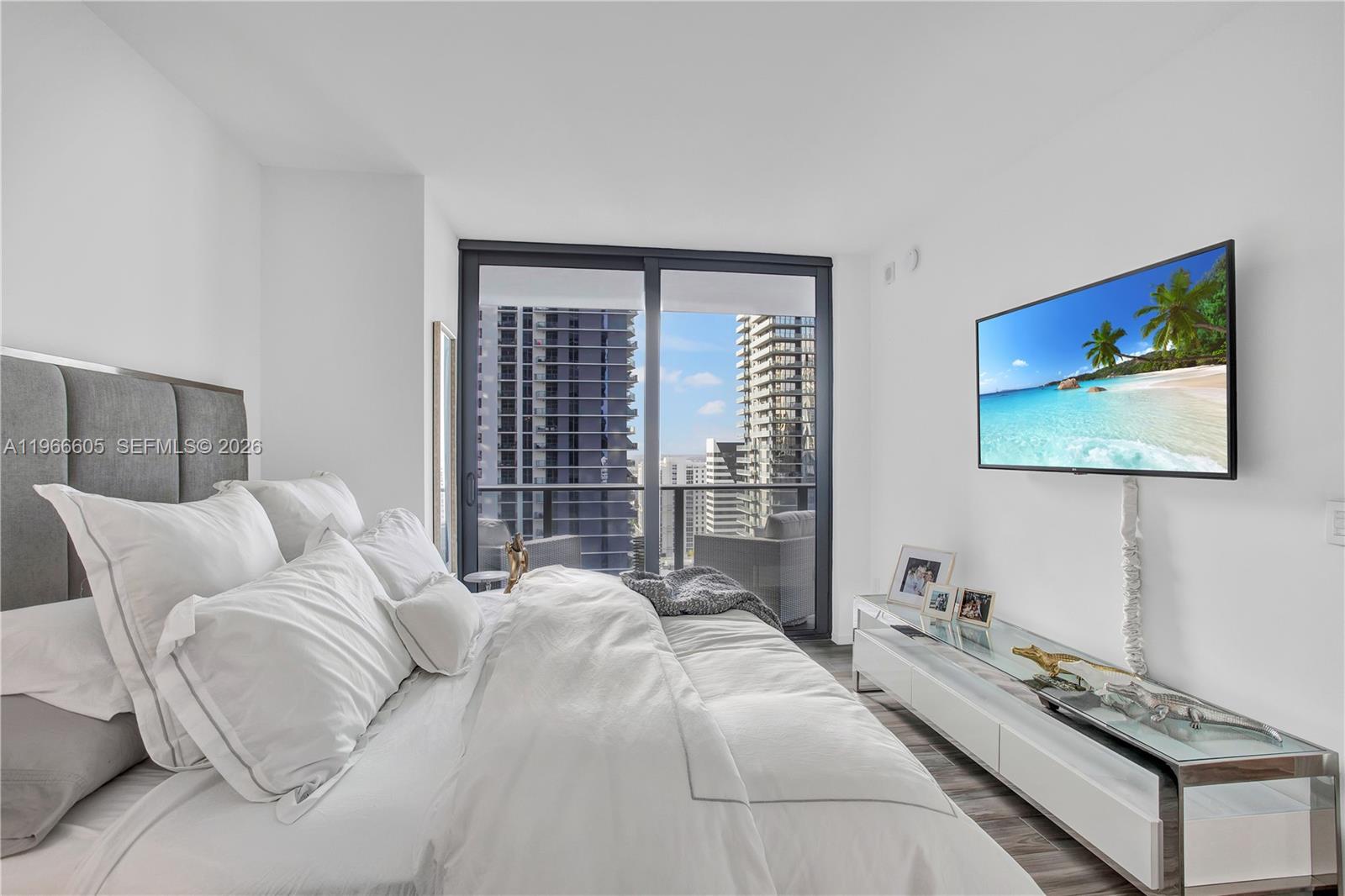 801 S Miami Ave #2209, Miami FL 33130