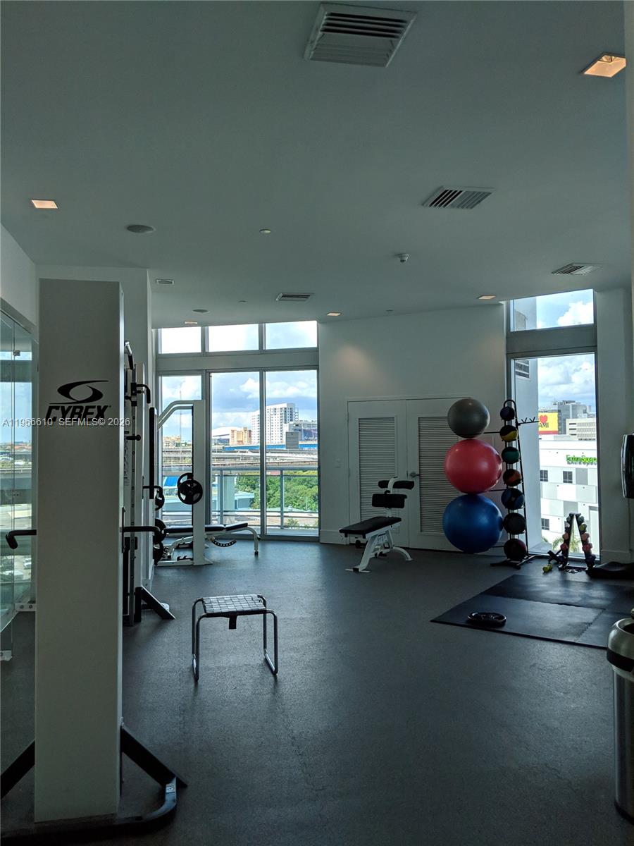 350 S Miami Ave #1901, Miami FL 33130