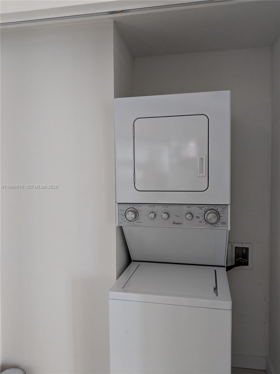350 S Miami Ave #1901, Miami FL 33130