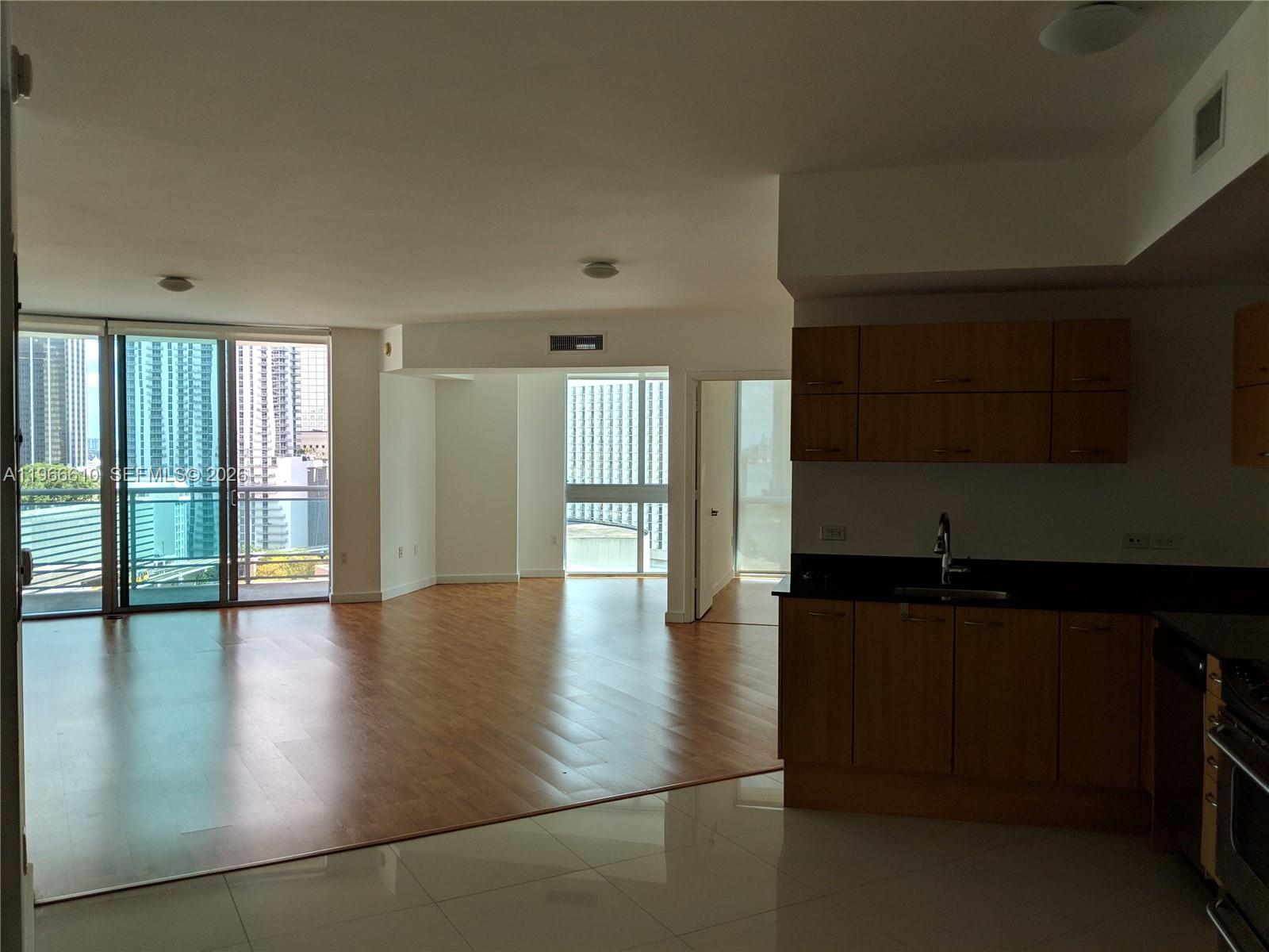 350 S Miami Ave #1901, Miami FL 33130