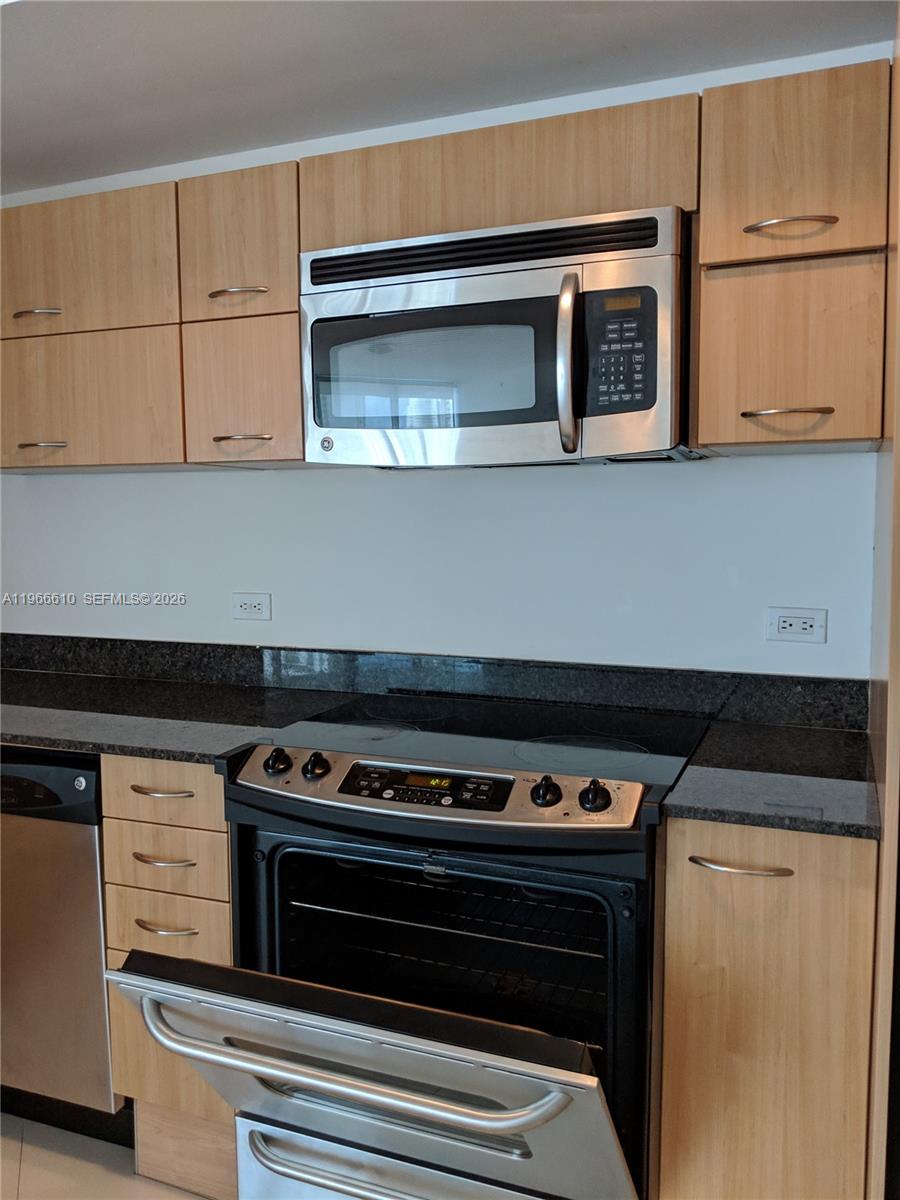 350 S Miami Ave #1901, Miami FL 33130