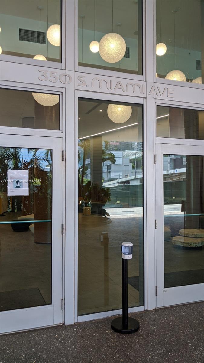 350 S Miami Ave #1901, Miami FL 33130
