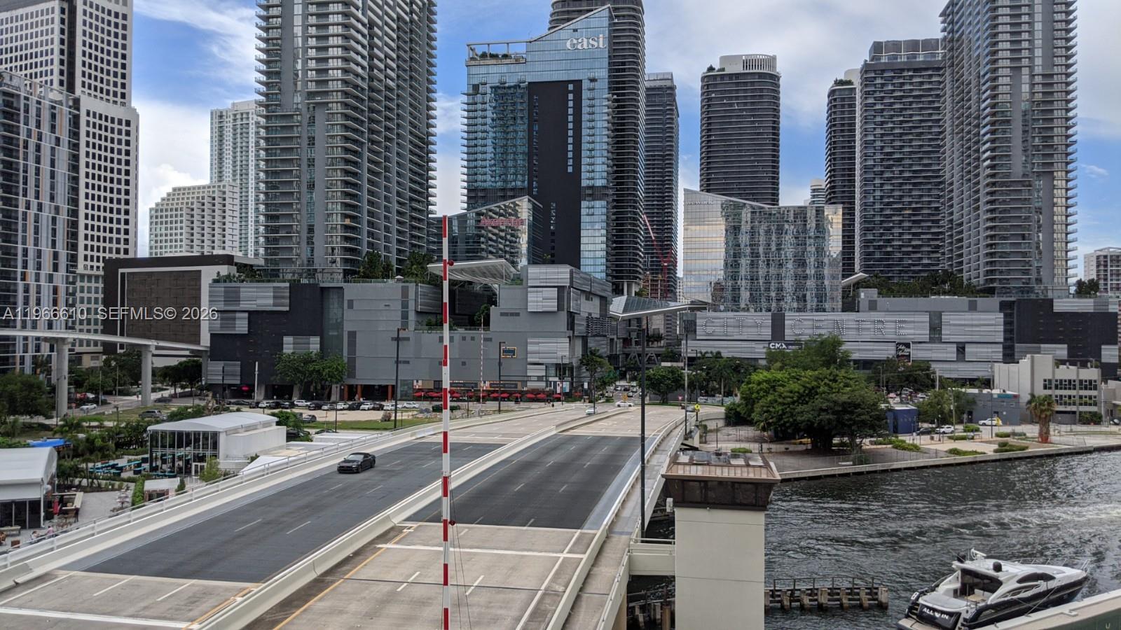 350 S Miami Ave #1901, Miami FL 33130