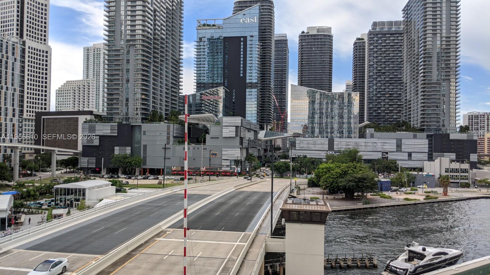 350 S Miami Ave #1901, Miami FL 33130