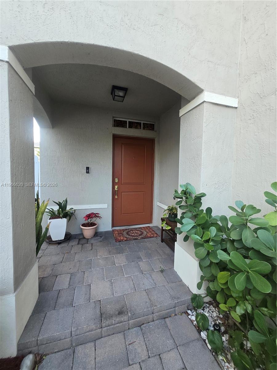613 NE 5th Way, Florida City FL 33034
