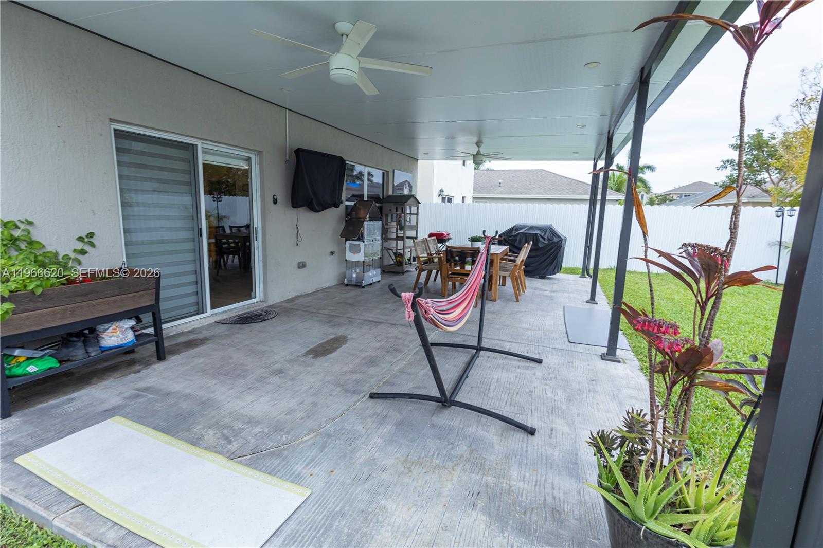 613 NE 5th Way, Florida City FL 33034