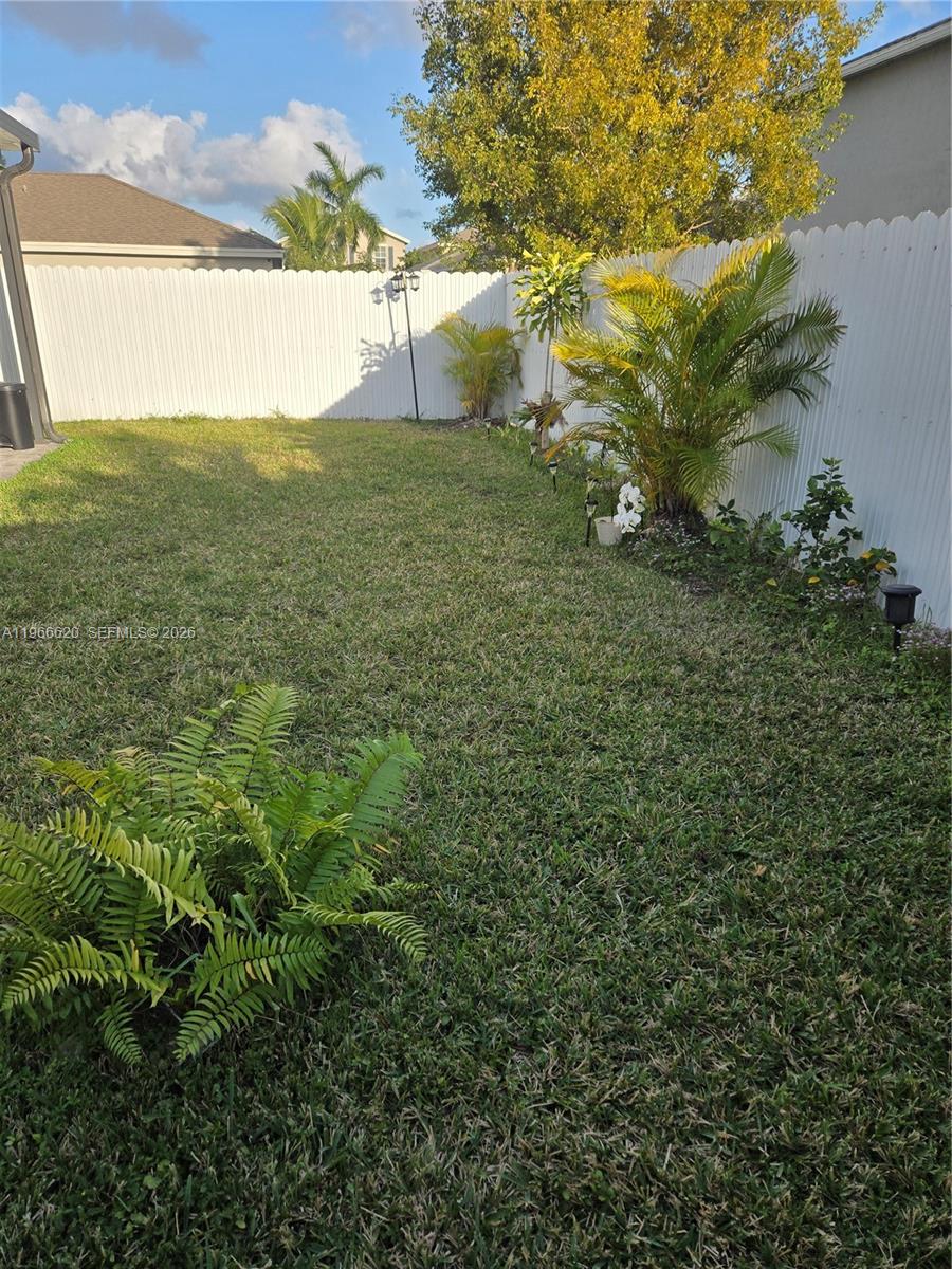 613 NE 5th Way, Florida City FL 33034