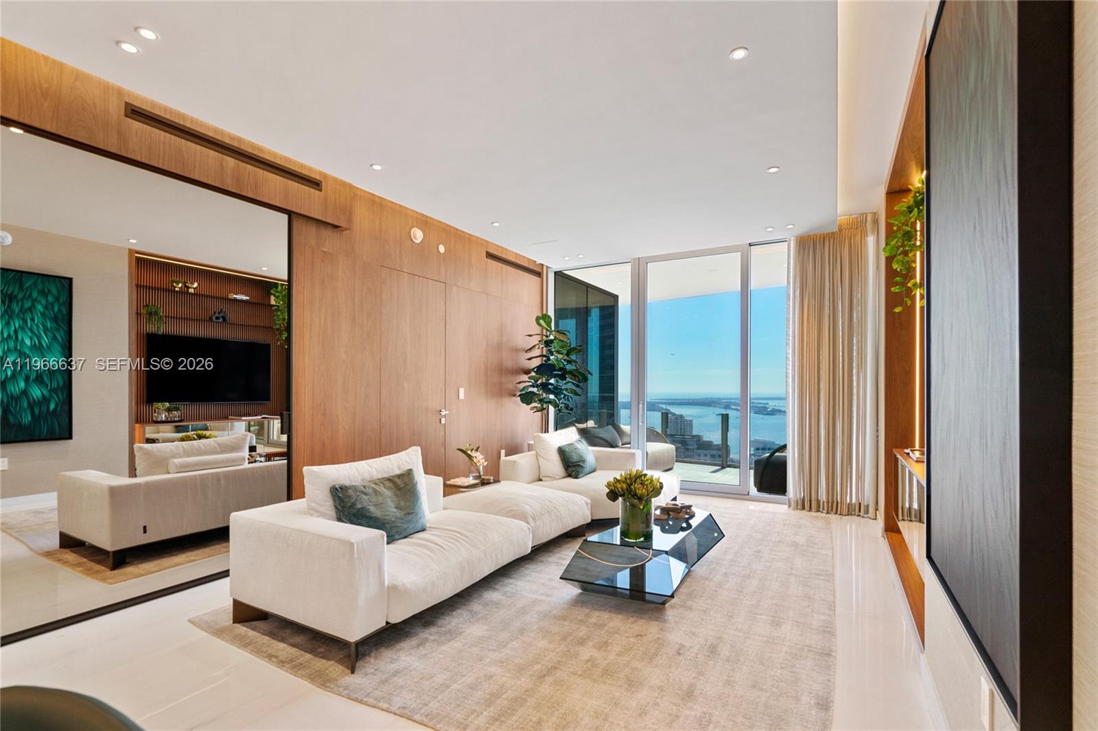 300 Biscayne Blvd Way #4005, Miami FL 33131
