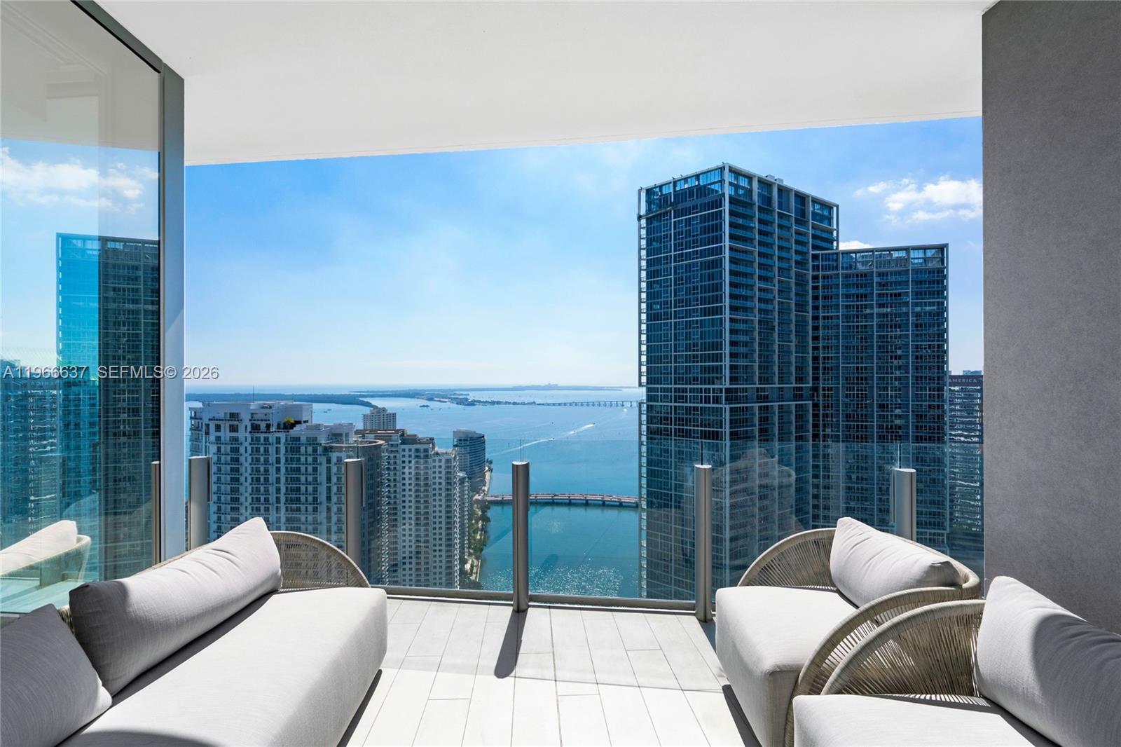 300 Biscayne Blvd Way #4005, Miami FL 33131