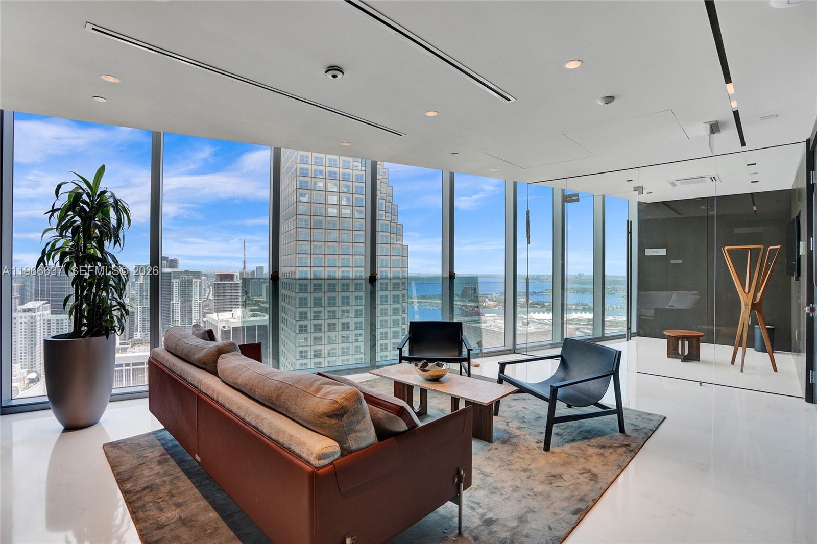 300 Biscayne Blvd Way #4005, Miami FL 33131