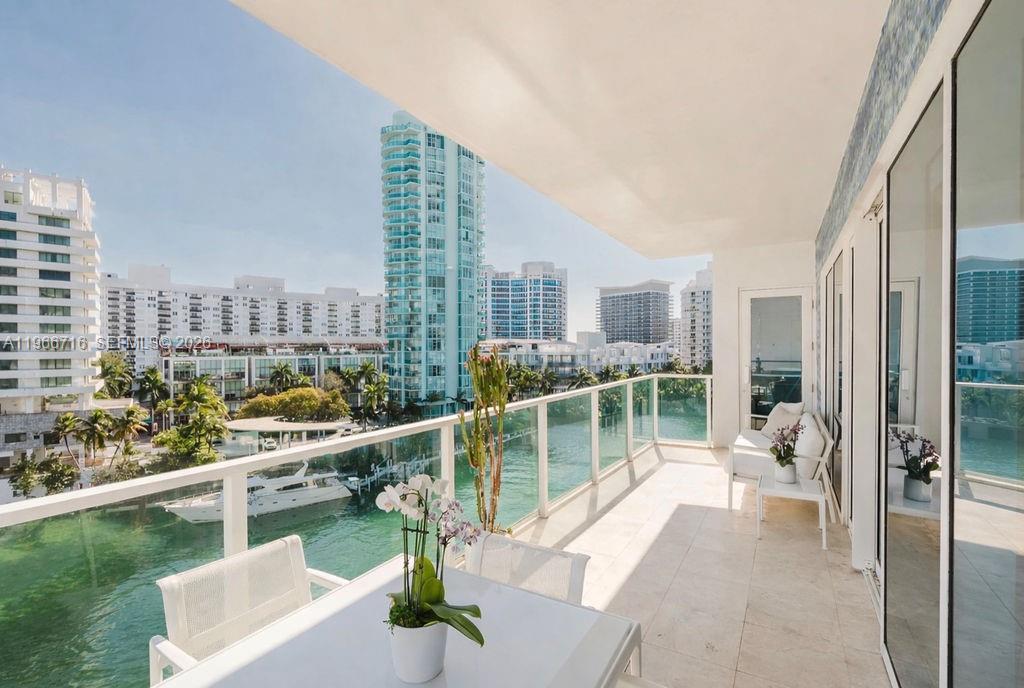 6103 Aqua Ave #702, Miami Beach FL 33141
