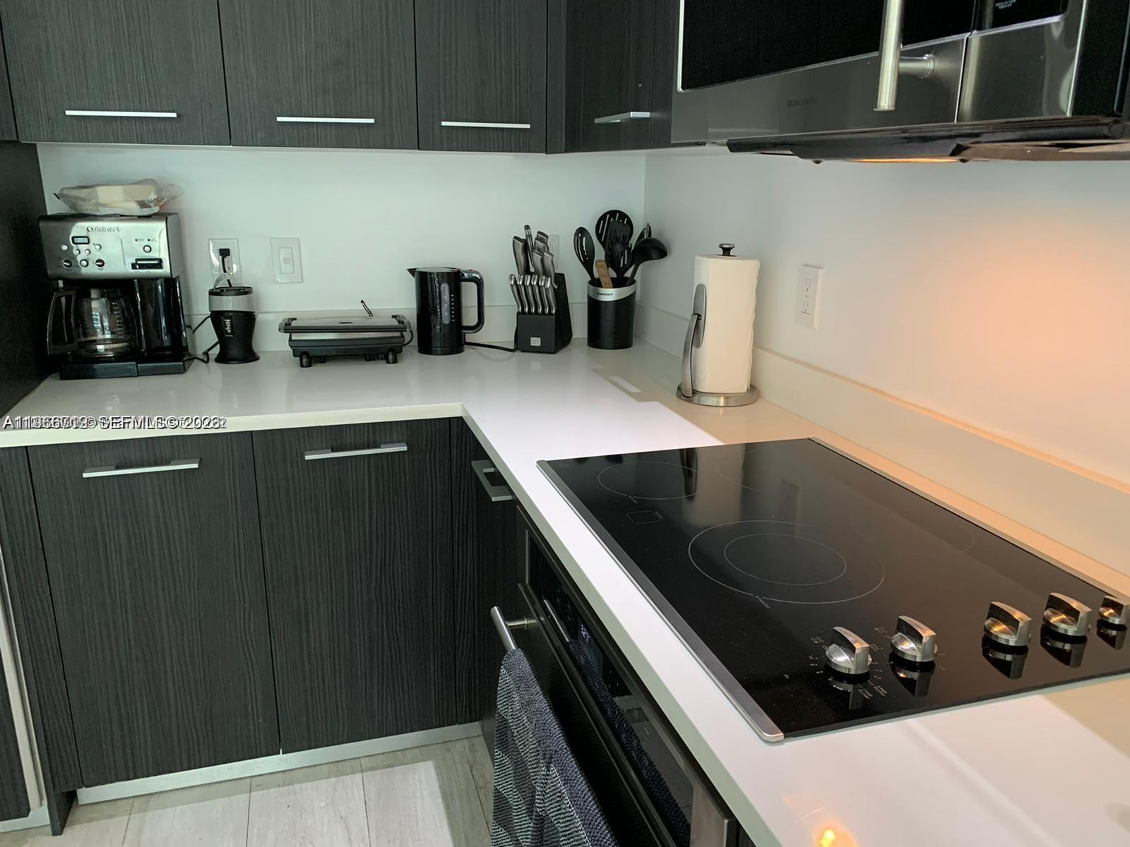 55 SW 9th St #2307, Miami FL 33130