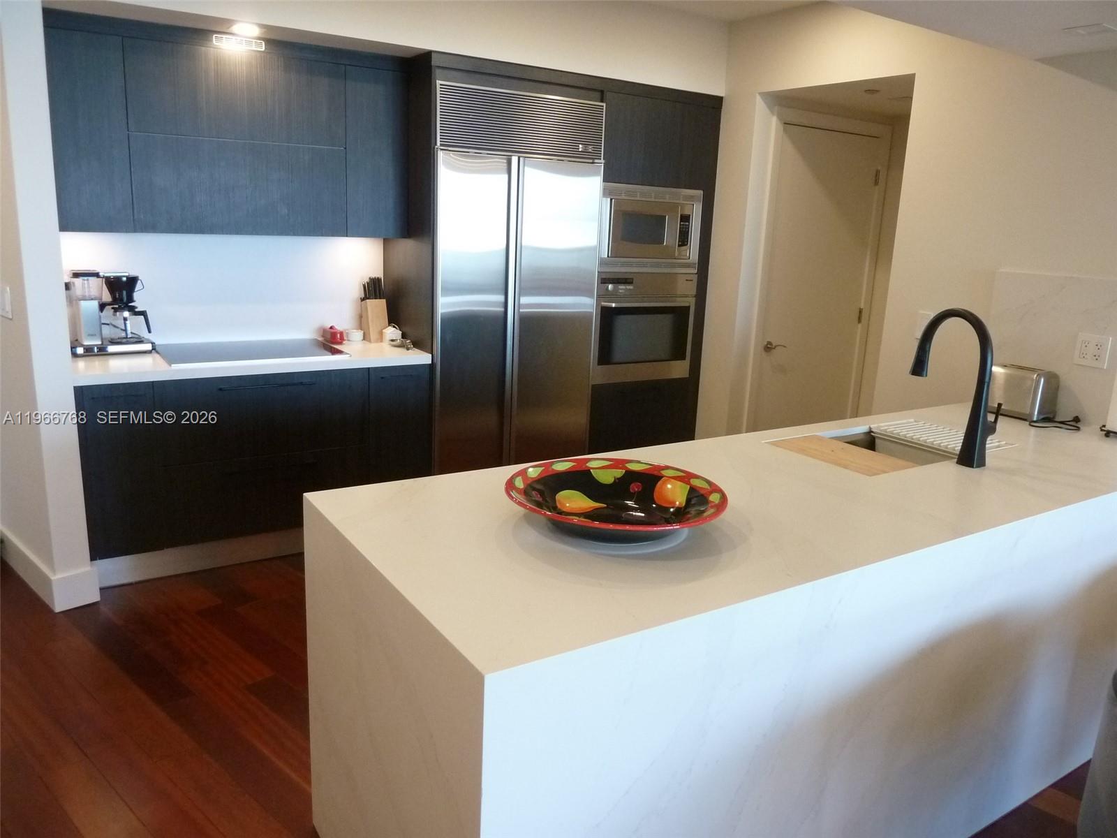 400 Alton Rd #905, Miami Beach FL 33139