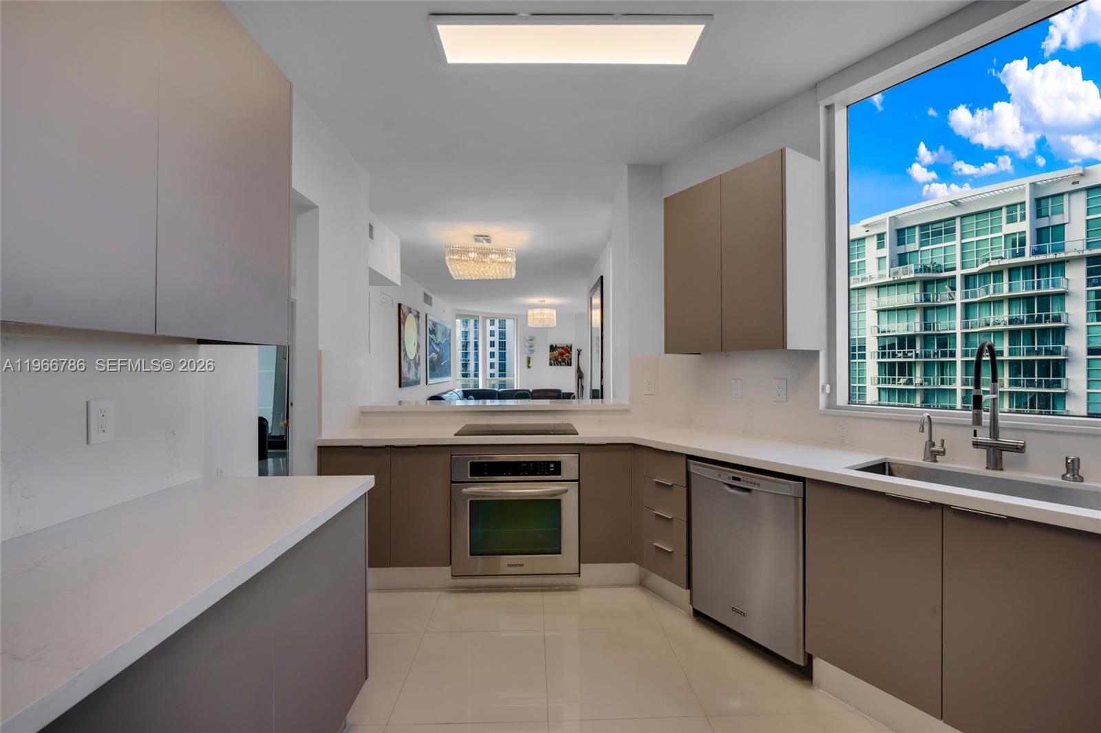 3030 NE 188th St #602, Aventura FL 33180