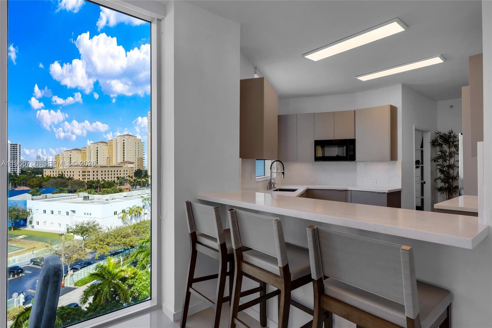 3030 NE 188th St #602, Aventura FL 33180