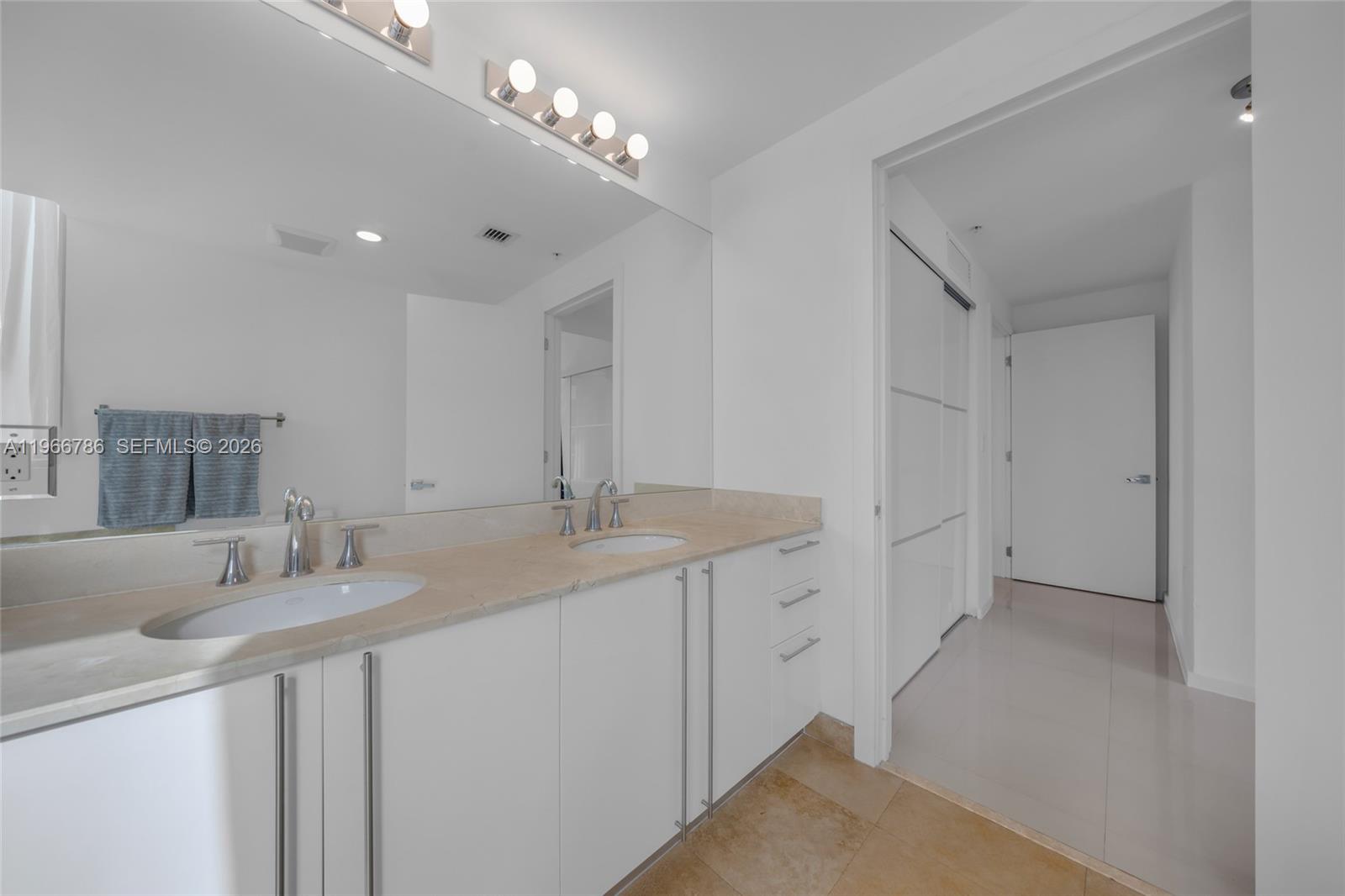 3030 NE 188th St #602, Aventura FL 33180