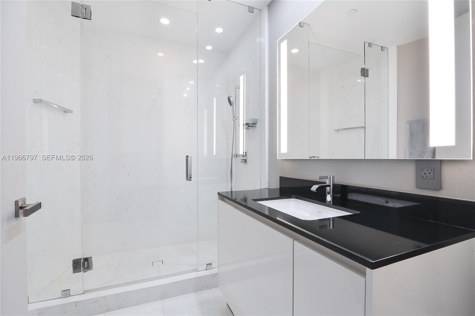 18555 Collins Ave #1605, Sunny Isles Beach FL 33160