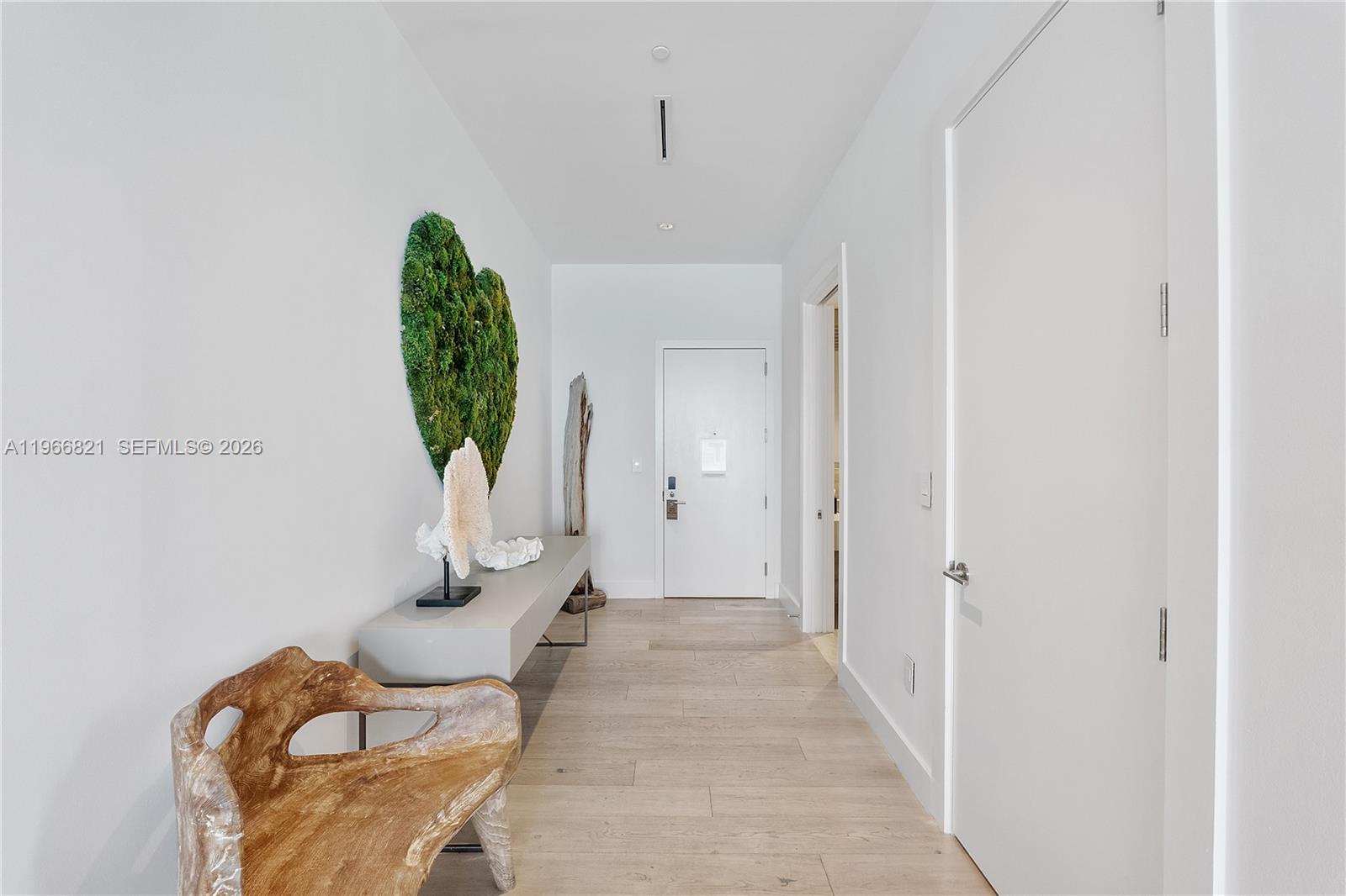 102 24th St #PH-1612, Miami Beach FL 33139