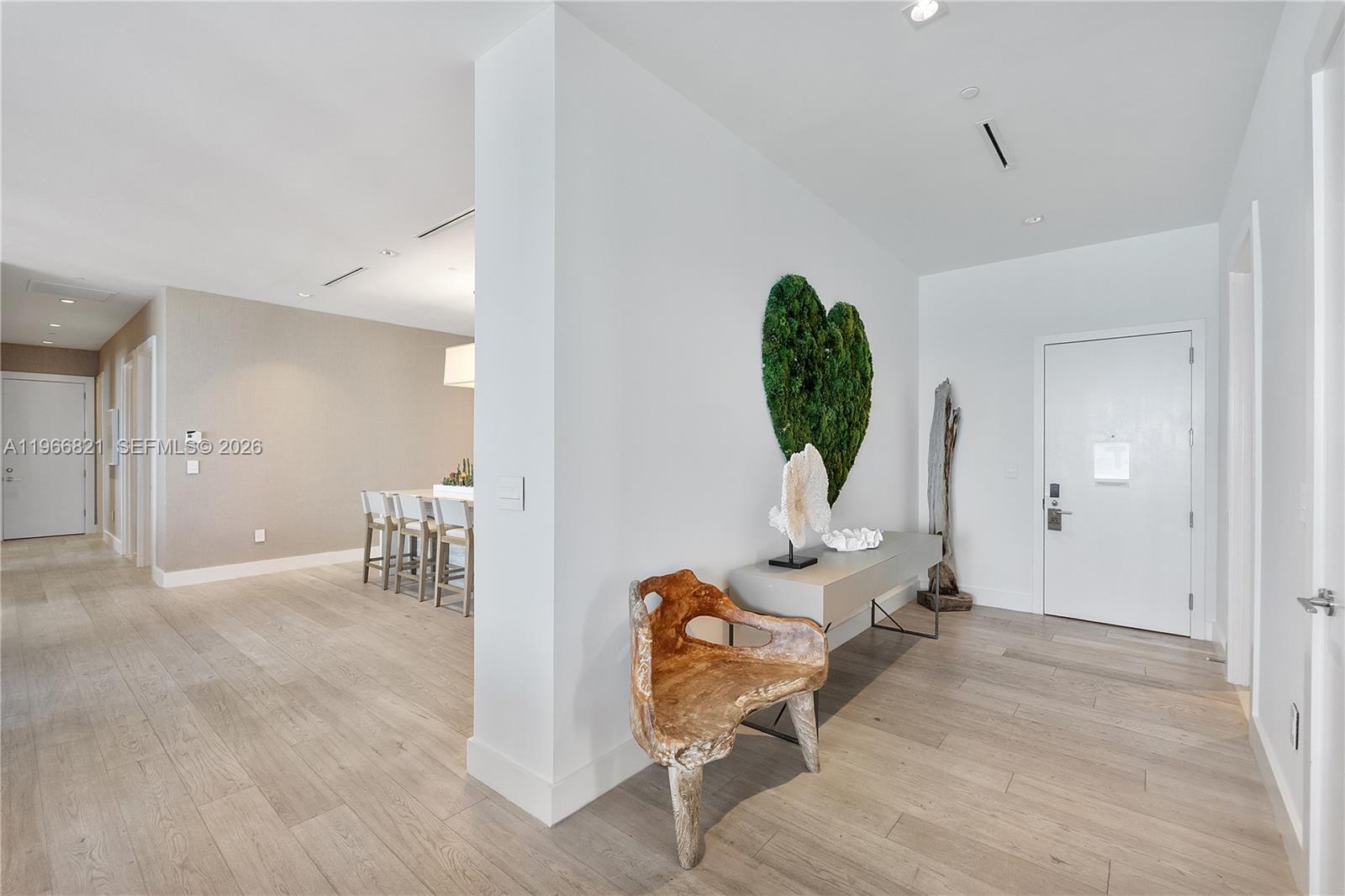 102 24th St #PH-1612, Miami Beach FL 33139