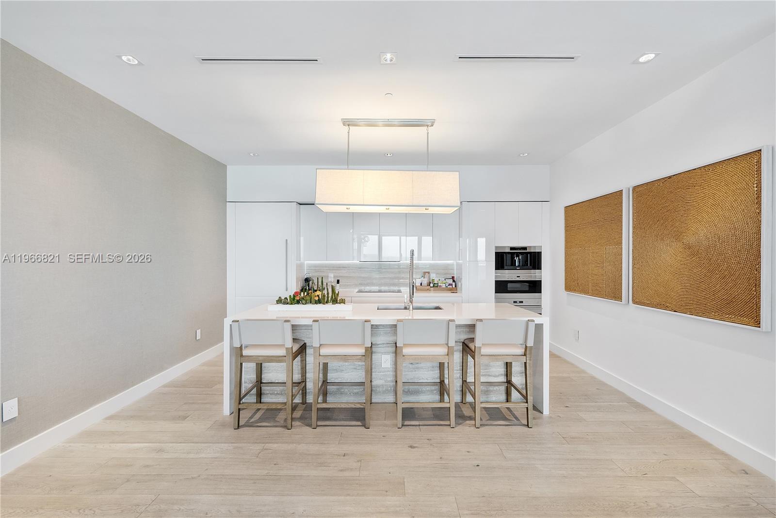 102 24th St #PH-1612, Miami Beach FL 33139