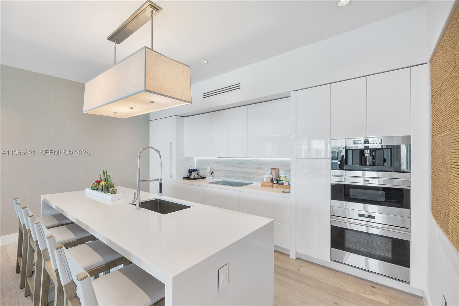 102 24th St #PH-1612, Miami Beach FL 33139