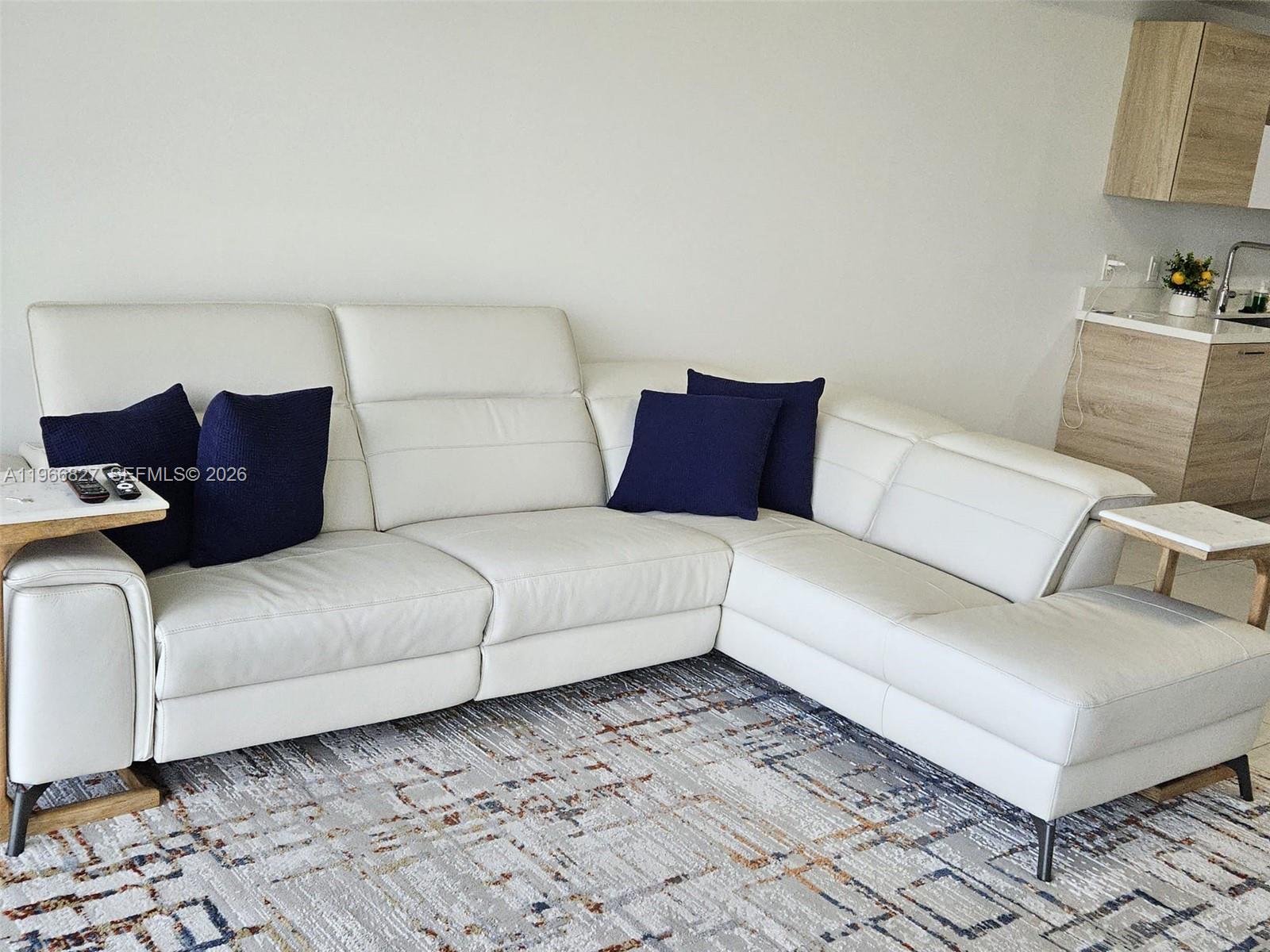 16385 Biscayne Blvd #1802, North Miami Beach FL 33160