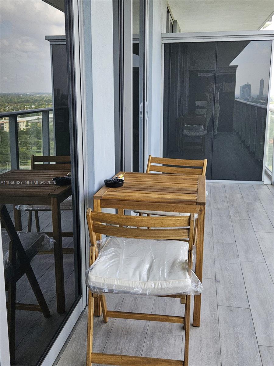 16385 Biscayne Blvd #1802, North Miami Beach FL 33160