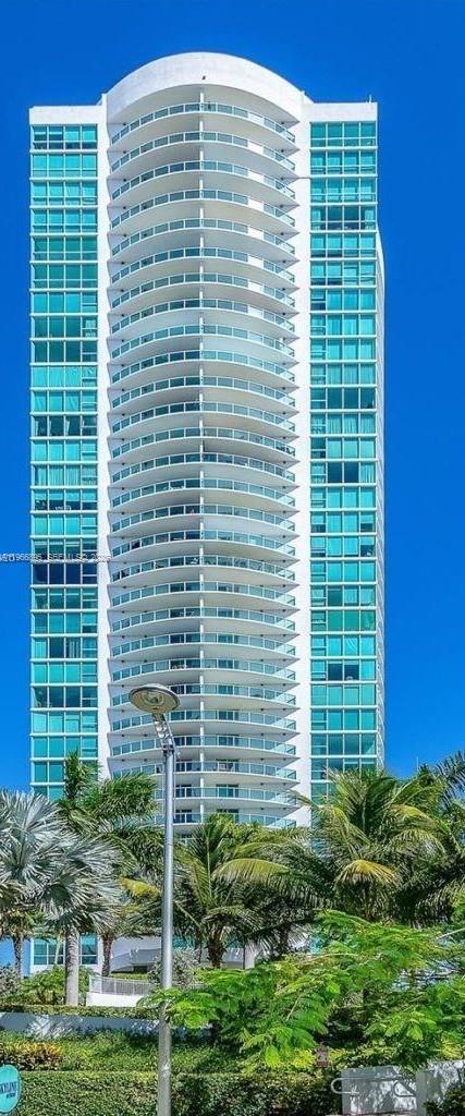 2101 Brickell Ave #305, Miami FL 33129