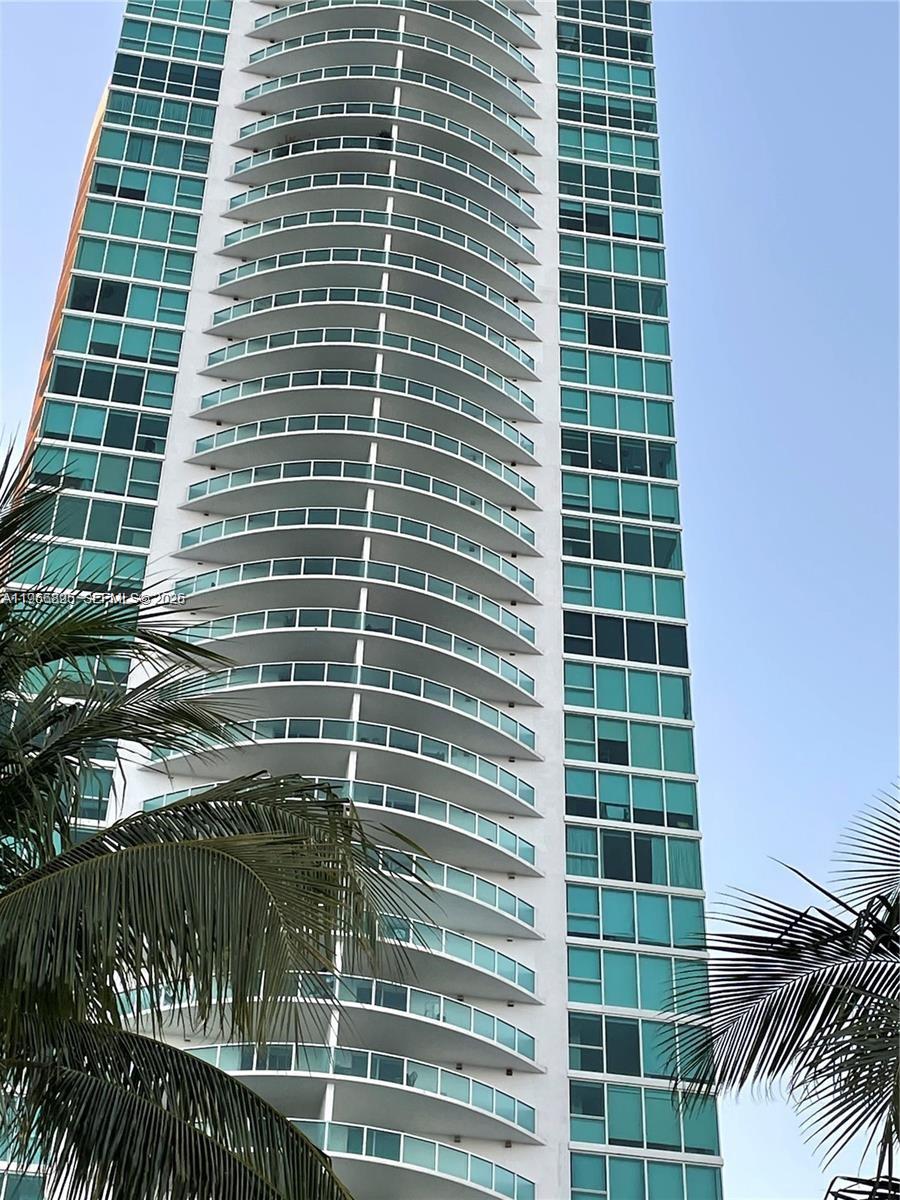 2101 Brickell Ave #305, Miami FL 33129
