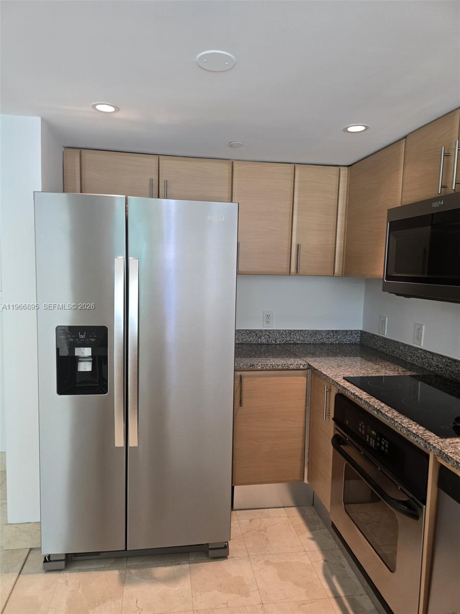 2101 Brickell Ave #305, Miami FL 33129
