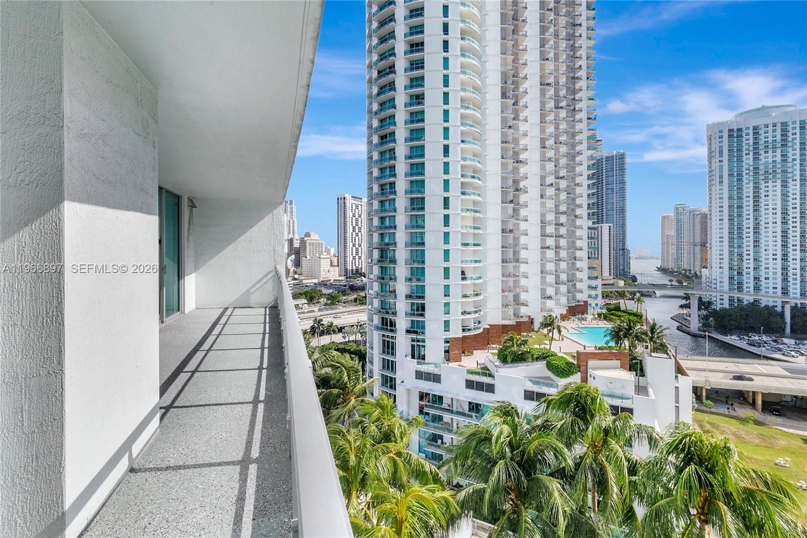 90 SW 3rd St #1602, Miami FL 33130
