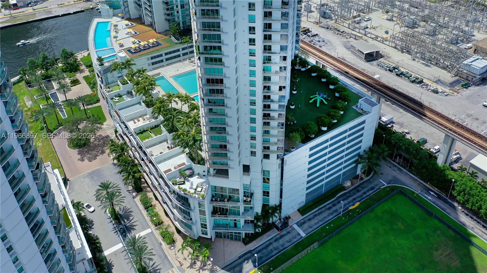 90 SW 3rd St #1602, Miami FL 33130