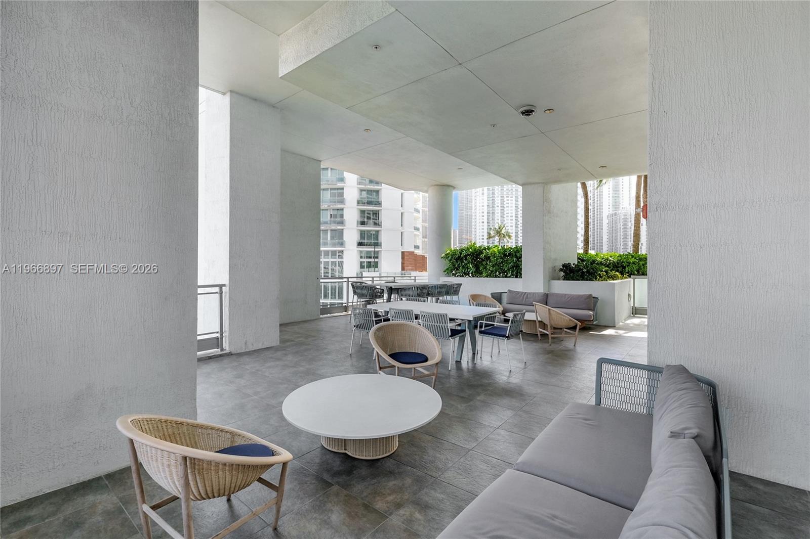 90 SW 3rd St #1602, Miami FL 33130