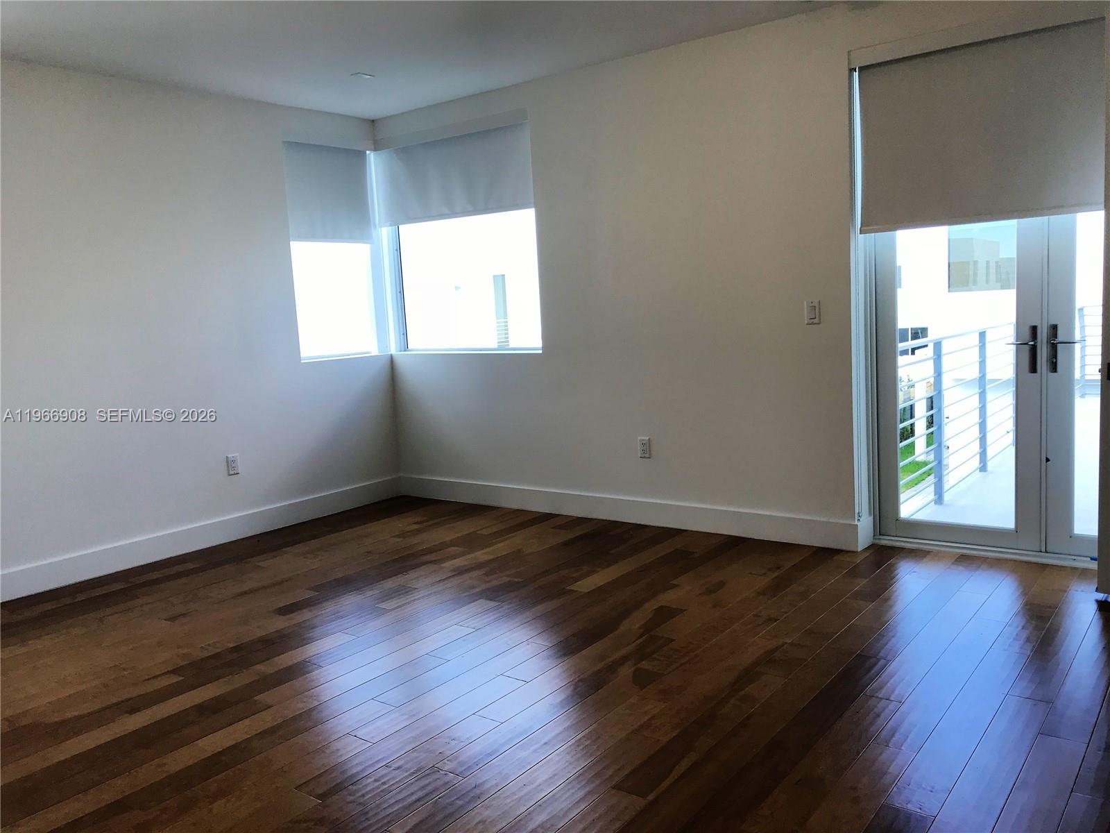 10055 NW 75th St, Doral FL 33178