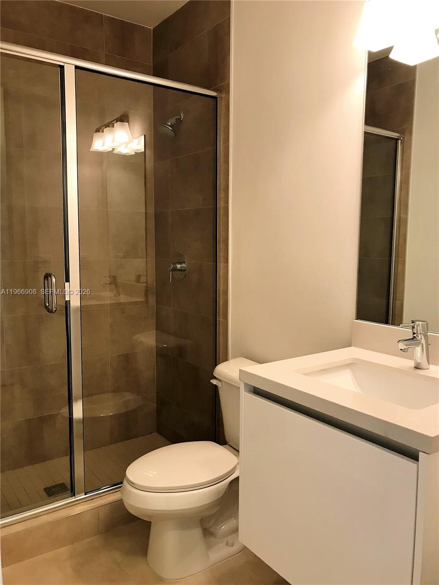10055 NW 75th St, Doral FL 33178